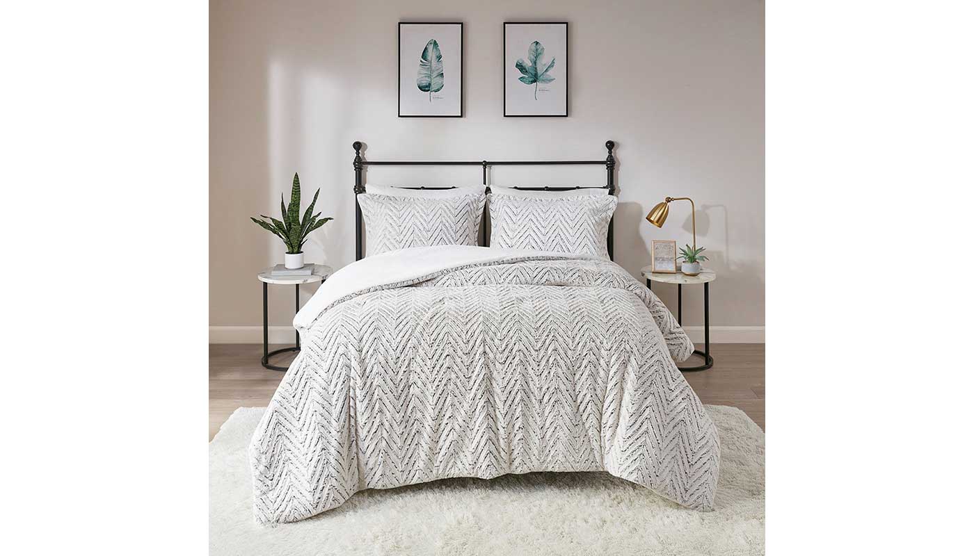 Adelyn Comforter Set