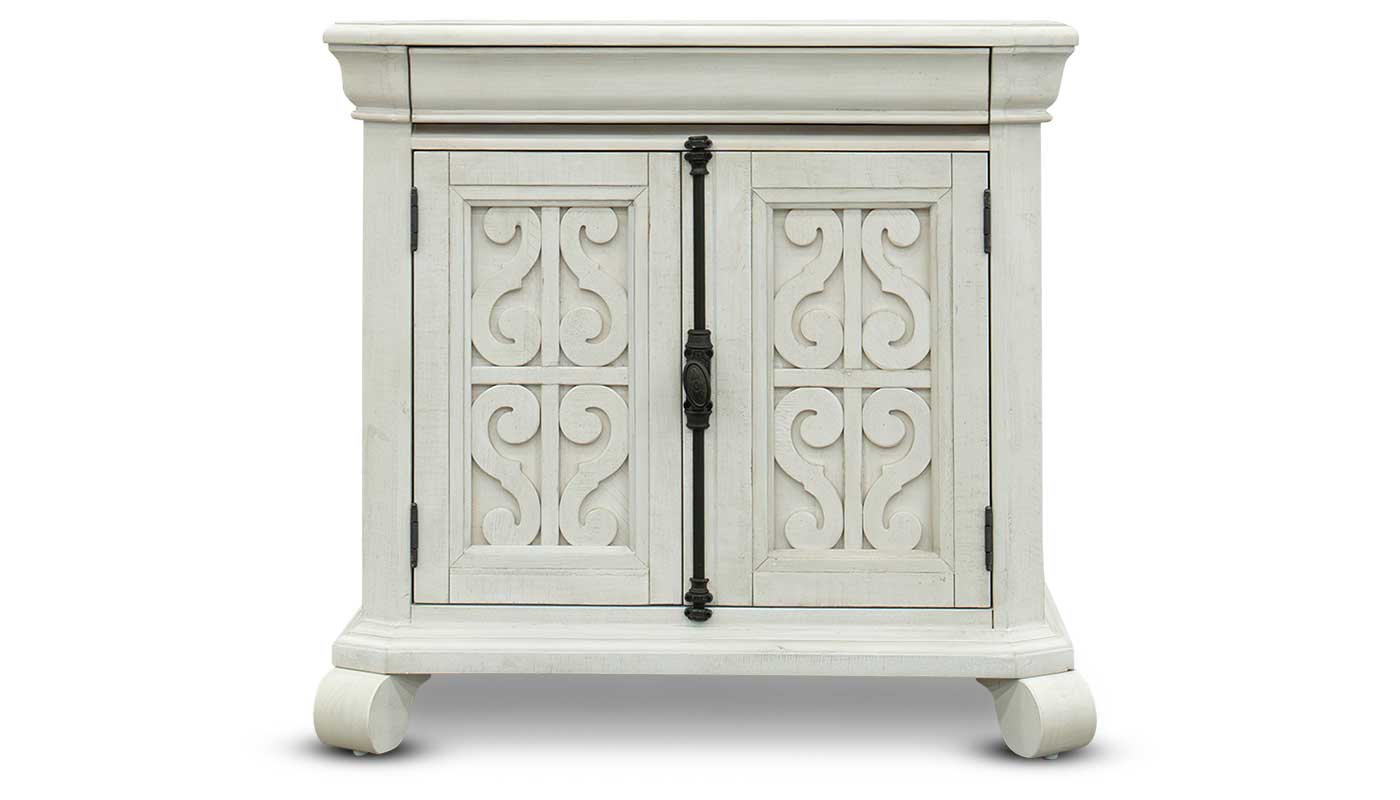 Bocelli Bachelor Chest