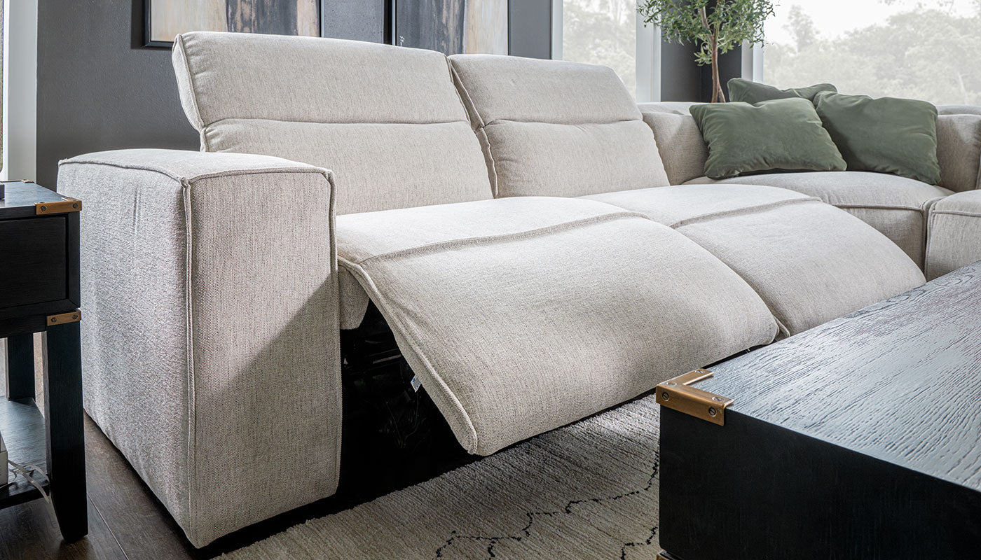 Colter II Reclining Sectional