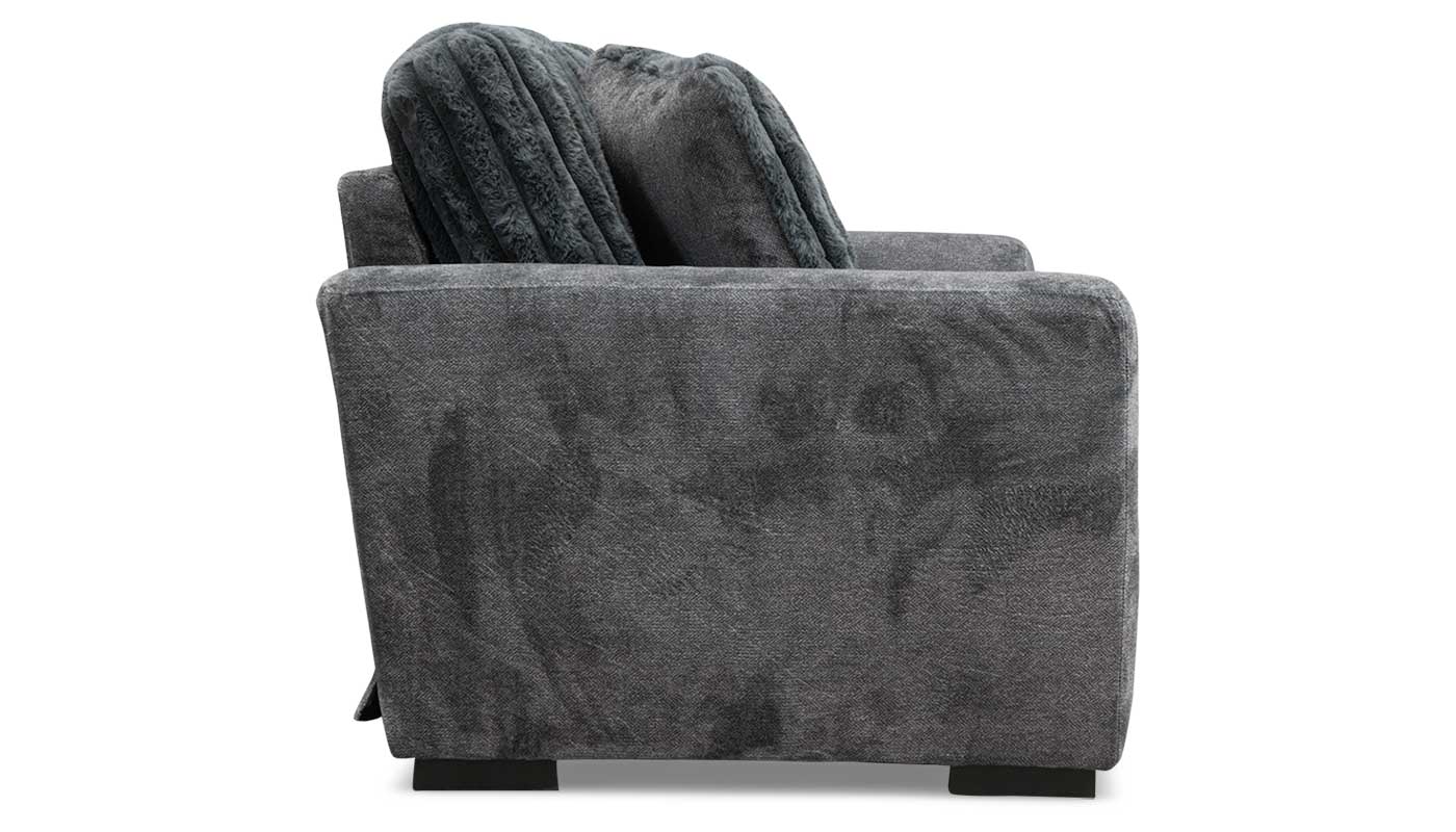 Mondo Loveseat