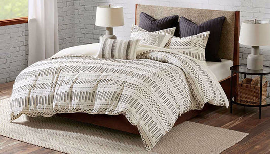 Rhea Comforter Set