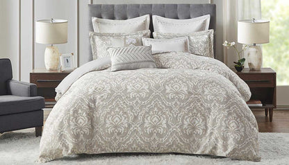 Manor Comforter Set