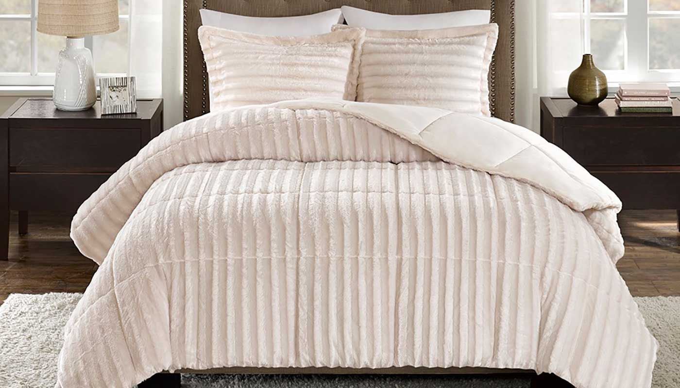 Duke Faux Fur Comforter Set