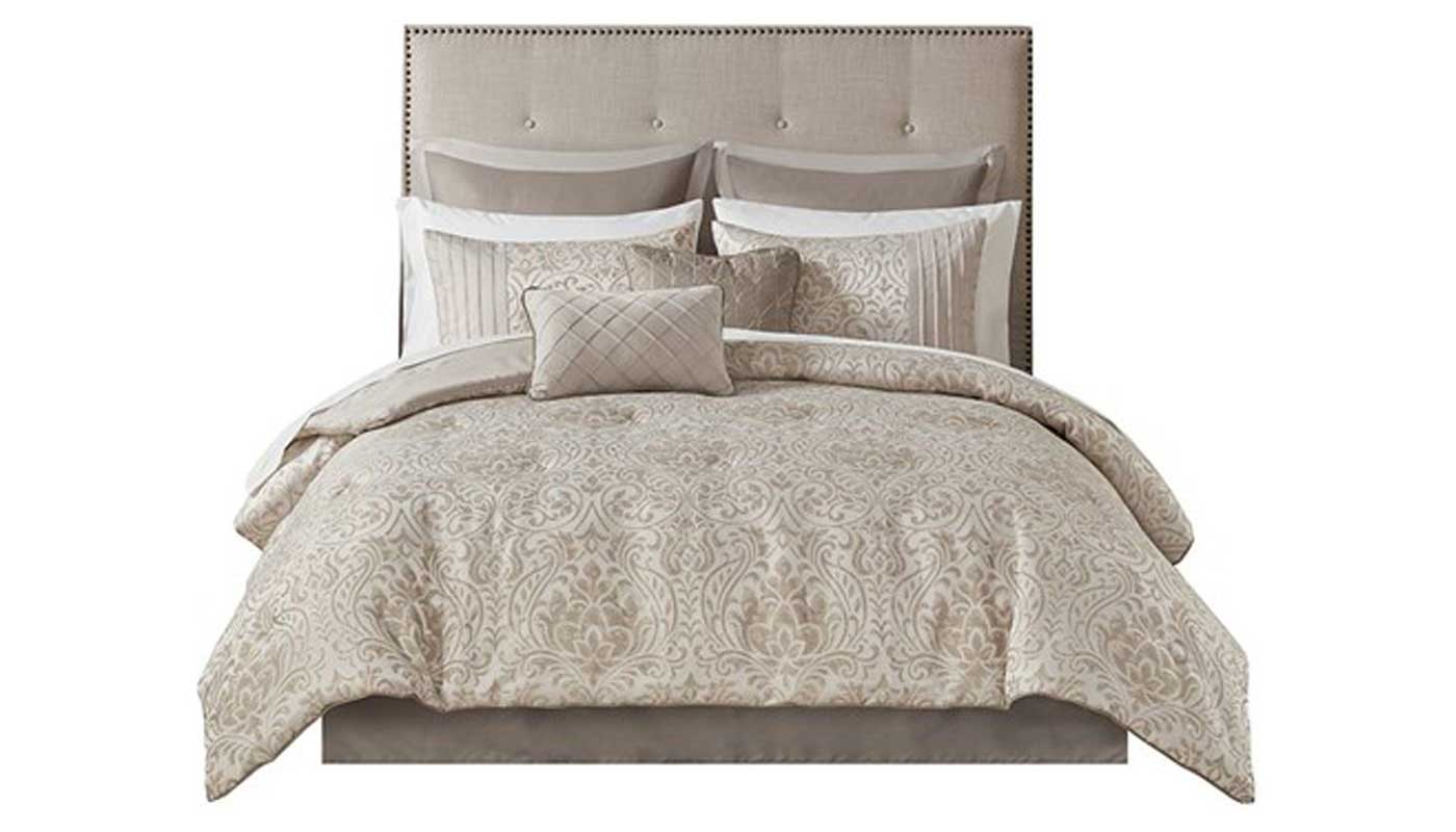 Emilia Comforter Set