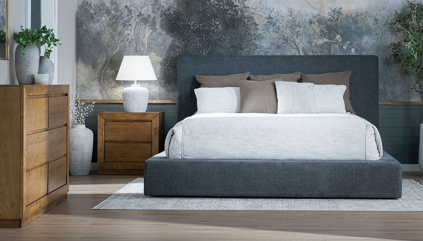 Lisbon Gulfport Onyx King Storage Bed with Dresser & Nightstand